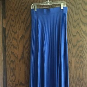 Blue pleated Maxi Skirt